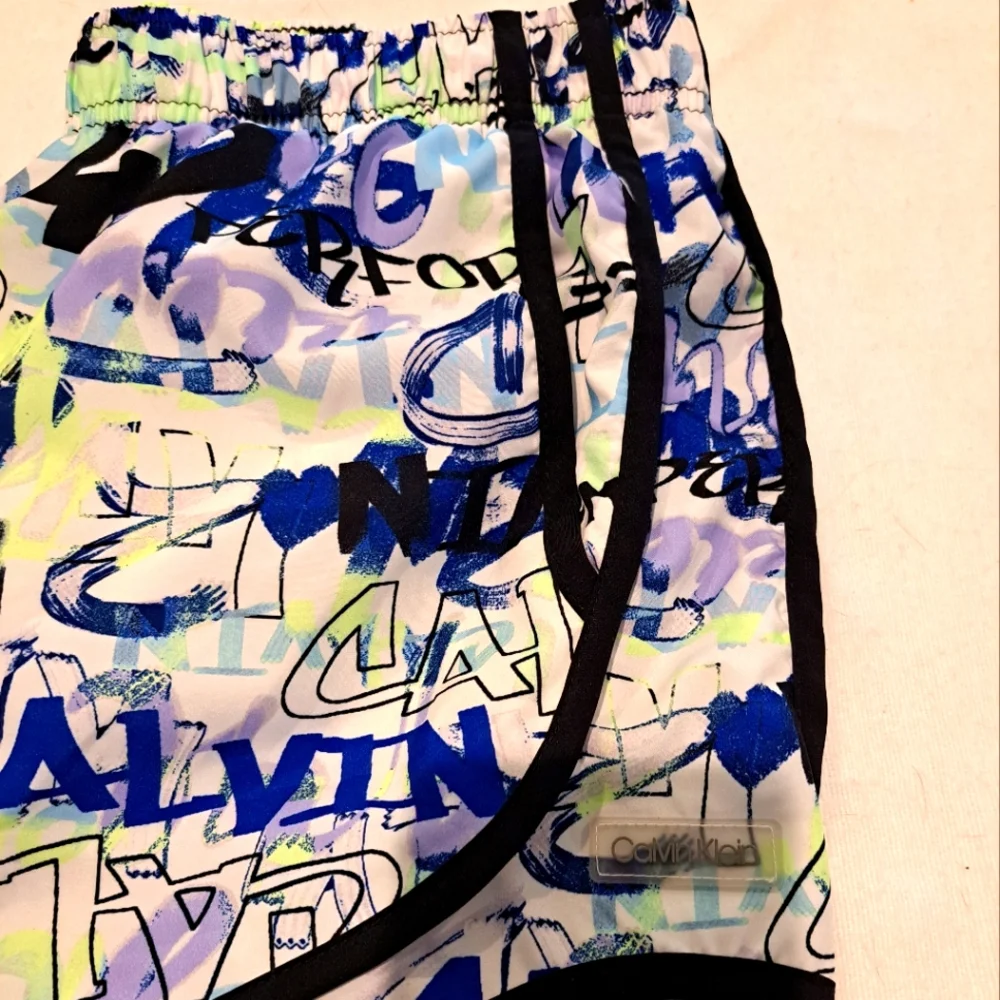 Calvin Klein Running Shorts Graffiti Size Medium - Picture 4 of 6